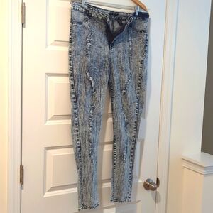 Jeans by VIP Jeans 18.5 Waist Rise 12 Inseam 28 L40